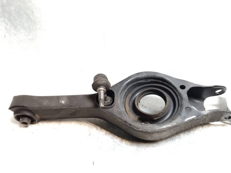 Recambio de brazo suspension inferior trasero izquierdo para hyundai i30 (gd) 1.6 crdi cat referencia OEM IAM   