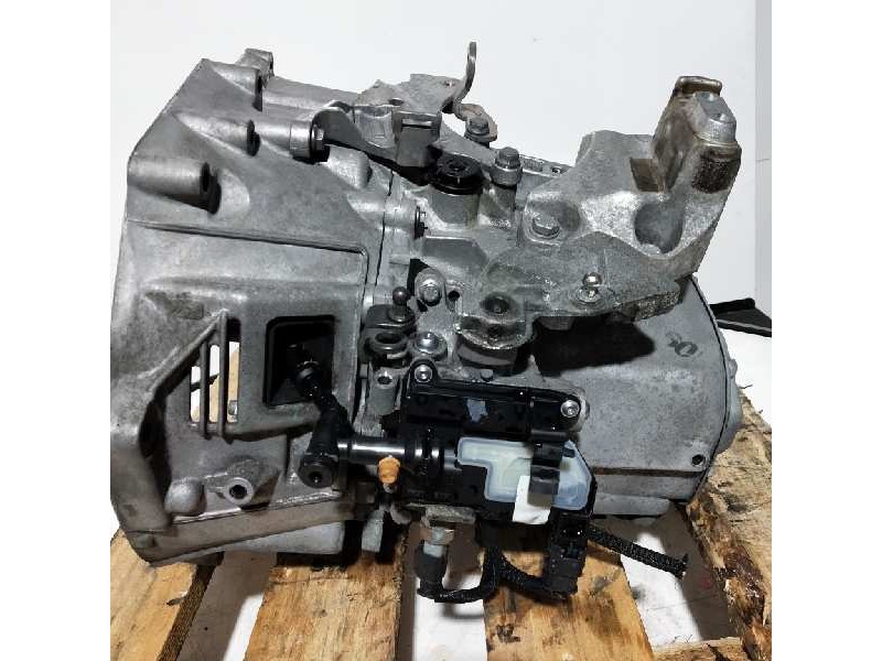 Recambio de caja cambios para peugeot 308 sw style referencia OEM IAM 20EA47 2628079 