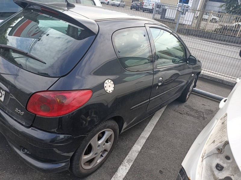 peugeot 206 berlina del año 2003