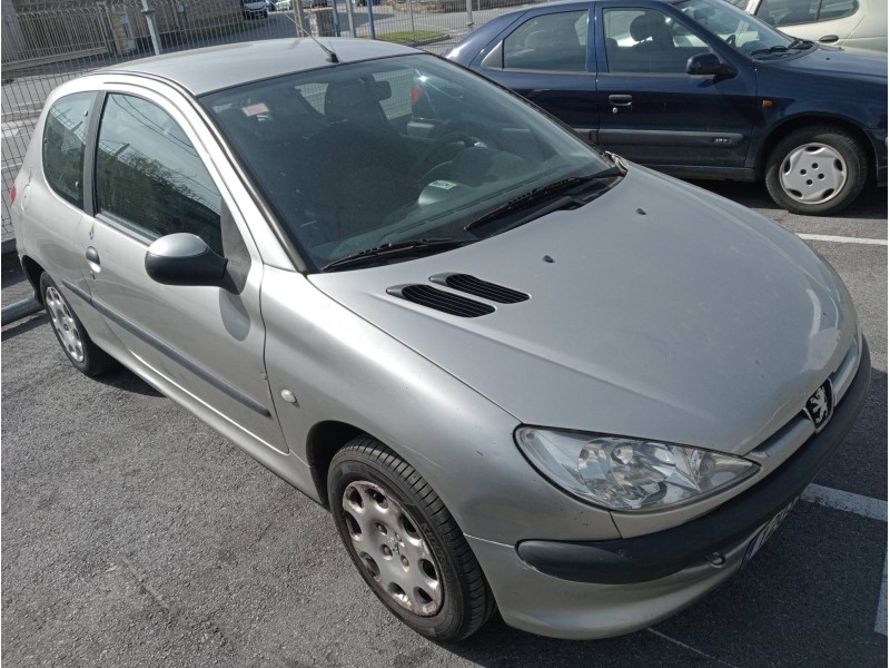 peugeot 206 berlina del año 2004