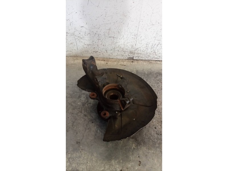 Recambio de mangueta delantera izquierda para audi coupe (8b3) básico referencia OEM IAM   