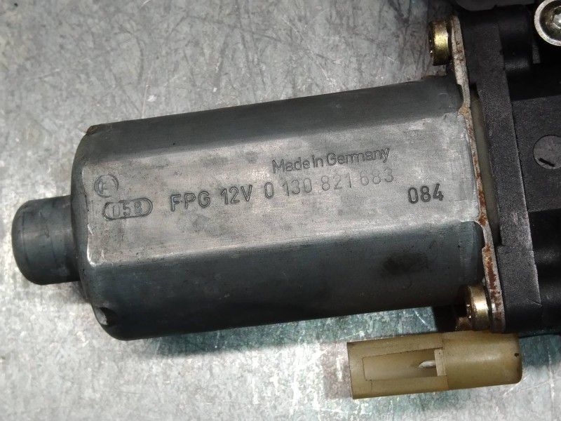 Recambio de elevalunas delantero derecho para ford fiesta berlina (dx) ambiente referencia OEM IAM 0130821683  5P