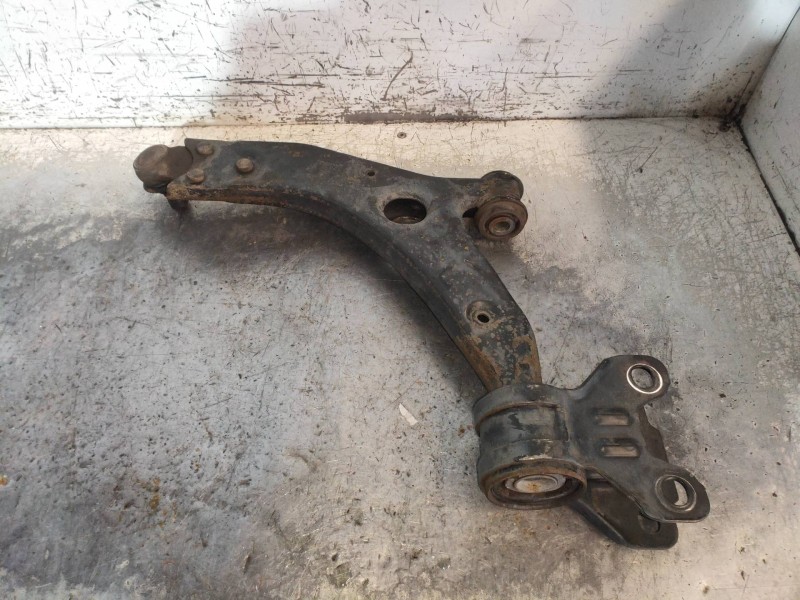 Recambio de brazo suspension inferior delantero derecho para ford focus lim. (cb8) titanium referencia OEM IAM   