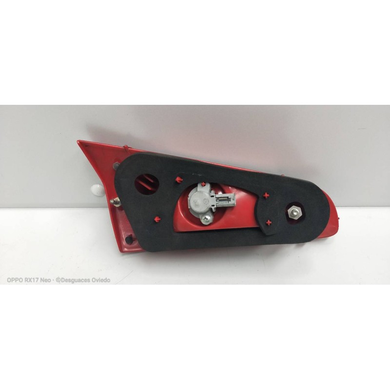 Recambio de piloto trasero derecho interior para alfa romeo 147 (190) 1.9 jtd cat referencia OEM IAM   