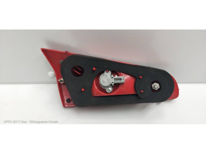 Recambio de piloto trasero derecho interior para alfa romeo 147 (190) 1.9 jtd cat referencia OEM IAM   