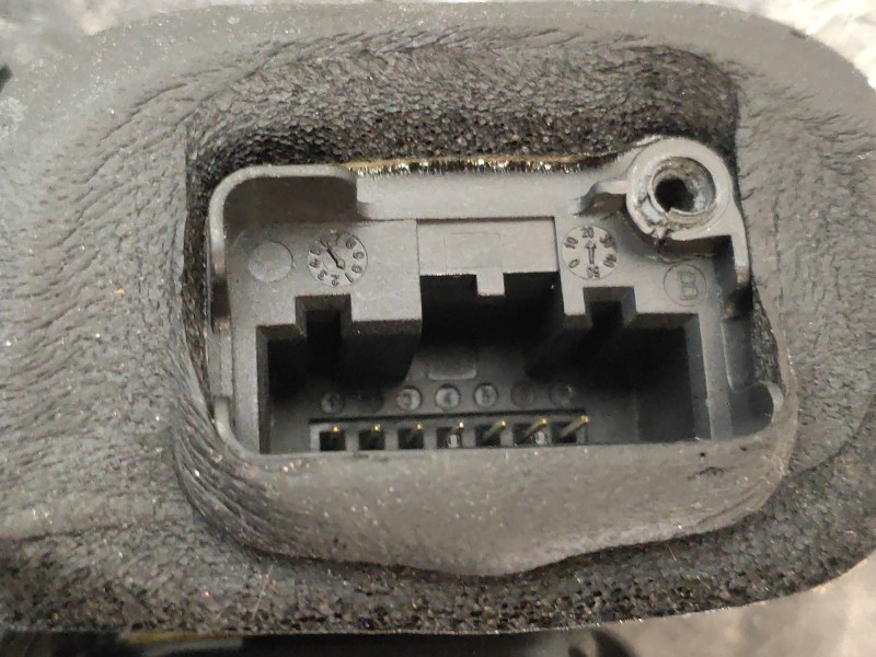 Recambio de motor cierre centralizado delantero derecho para seat leon sc (5f5) fr advanced referencia OEM IAM 16A5K1837016E 3P 