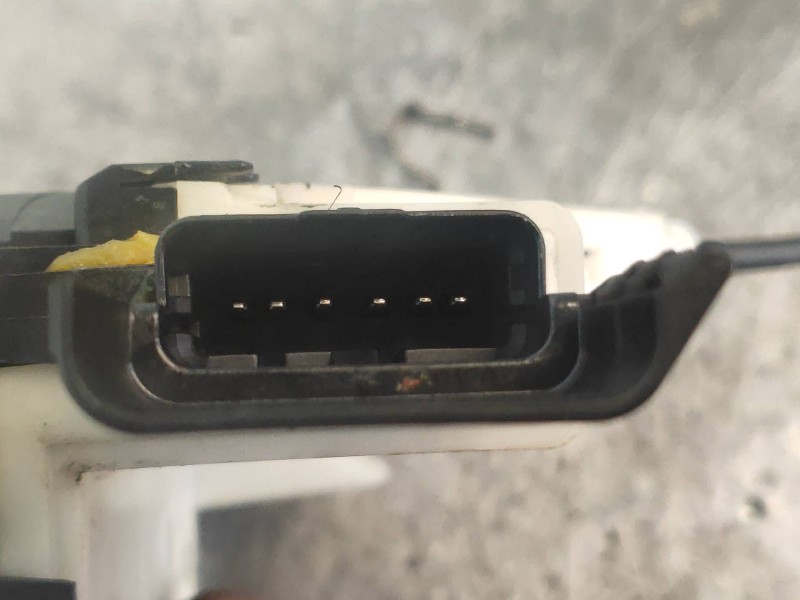 Recambio de motor cierre centralizado delantero izquierdo para peugeot partner kombi outdoor referencia OEM IAM 828406  