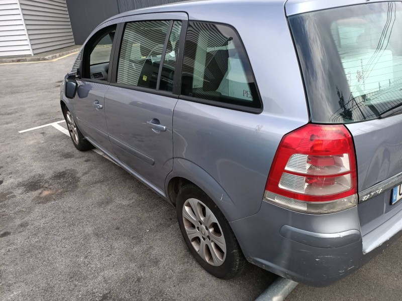 opel zafira b del año 2009