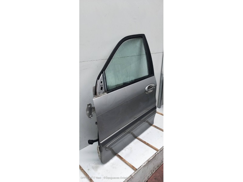 Recambio de puerta delantera izquierda para kia carnival ii 2.9 cdri ex referencia OEM IAM   5P