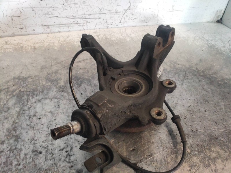 Recambio de mangueta delantera izquierda para peugeot partner kombi outdoor referencia OEM IAM   364696