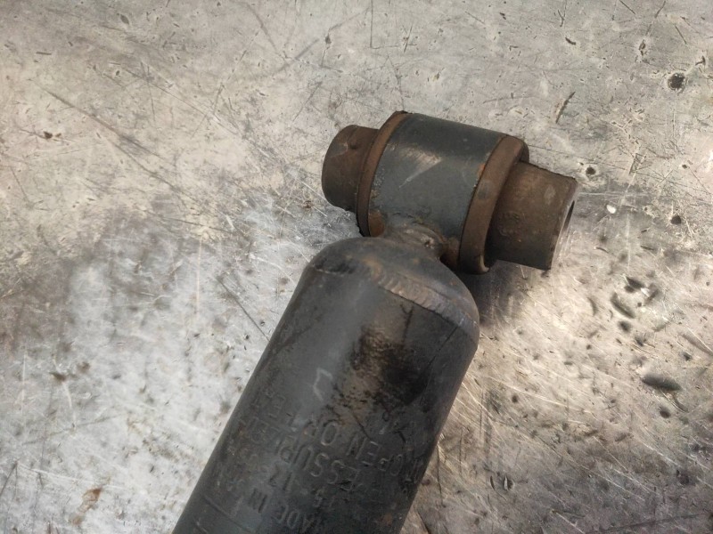 Recambio de amortiguador trasero derecho para citroen c4 picasso 1.6 blue-hdi fap referencia OEM IAM 9817404580  