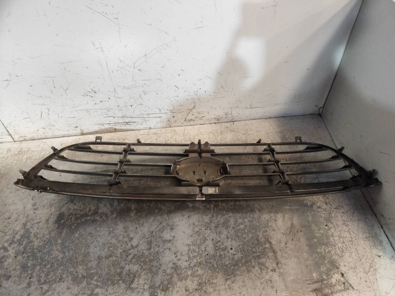 Recambio de rejilla delantera para kia magentis active referencia OEM IAM   