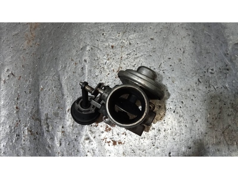 Recambio de valvula egr para seat toledo (1m2) signo referencia OEM IAM 038129637B  