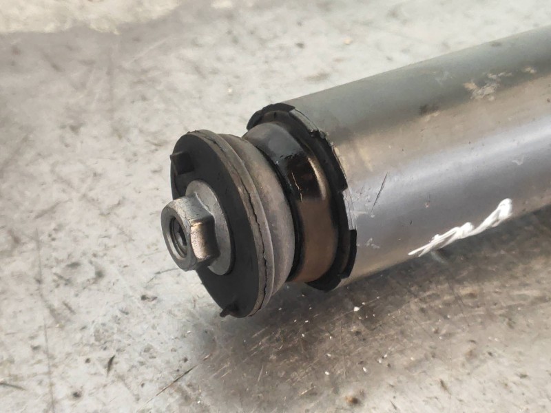 Recambio de amortiguador trasero izquierdo para citroen c4 picasso 1.6 blue-hdi fap referencia OEM IAM 9817404580  
