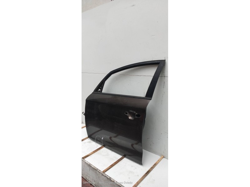 Recambio de puerta delantera izquierda para kia carens ( ) business referencia OEM IAM TOCADA  5P