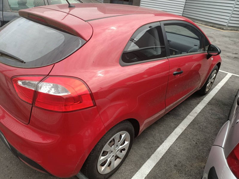 kia rio del año 2012