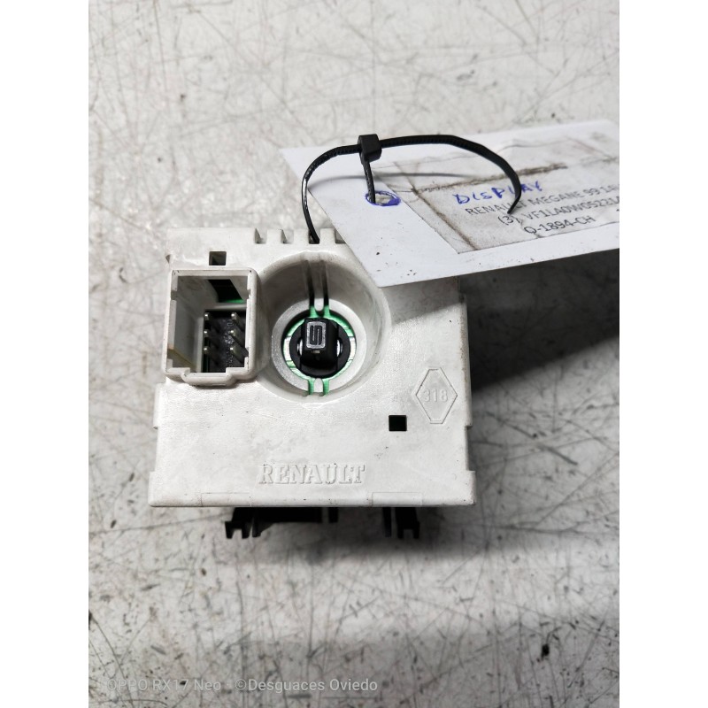 Recambio de pantalla multifuncion para renault megane i fase 2 classic (la..) 1.4 16v rt referencia OEM IAM 7700421037  