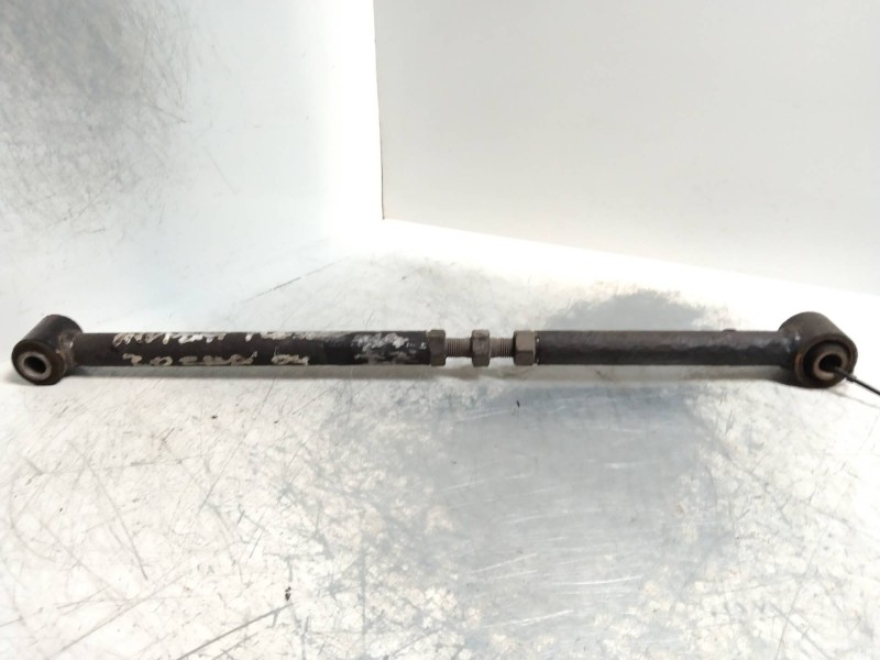 Recambio de tirante trasero izquierdo para hyundai tucson (jm) 2.0 crdi cat referencia OEM IAM   