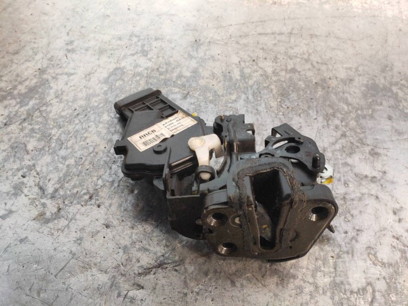 Recambio de motor cierre centralizado trasero derecho para kia magentis active referencia OEM IAM 814202G010  