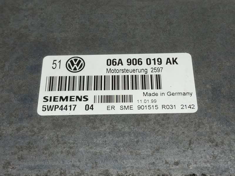 Recambio de centralita motor uce para volkswagen golf iv berlina (1j1) conceptline referencia OEM IAM 5WP441704 06A906019AK 