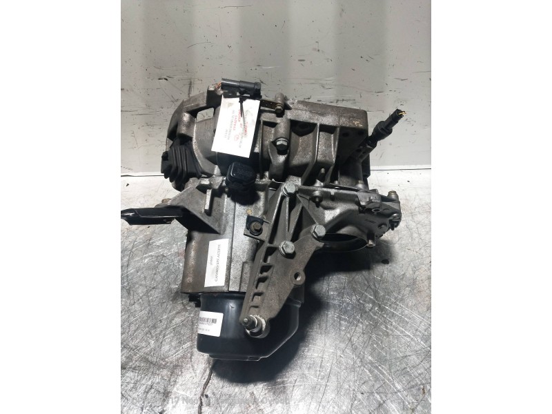 Recambio de caja cambios para renault clio ii symbol 1.4 referencia OEM IAM JB1185 S039823 