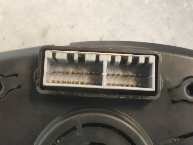 Recambio de cuadro instrumentos para kia magentis active referencia OEM IAM 40132G14  