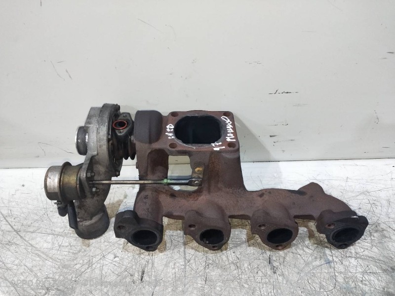 Recambio de turbocompresor para ford mondeo berlina (gd) ghia referencia OEM IAM 4521246  