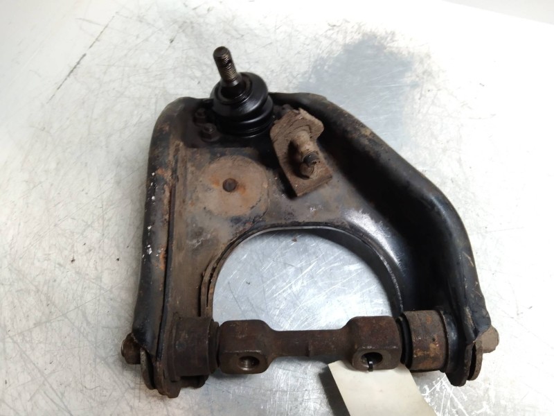 Recambio de brazo suspension superior delantero izquierdo para isuzu trooper referencia OEM IAM   