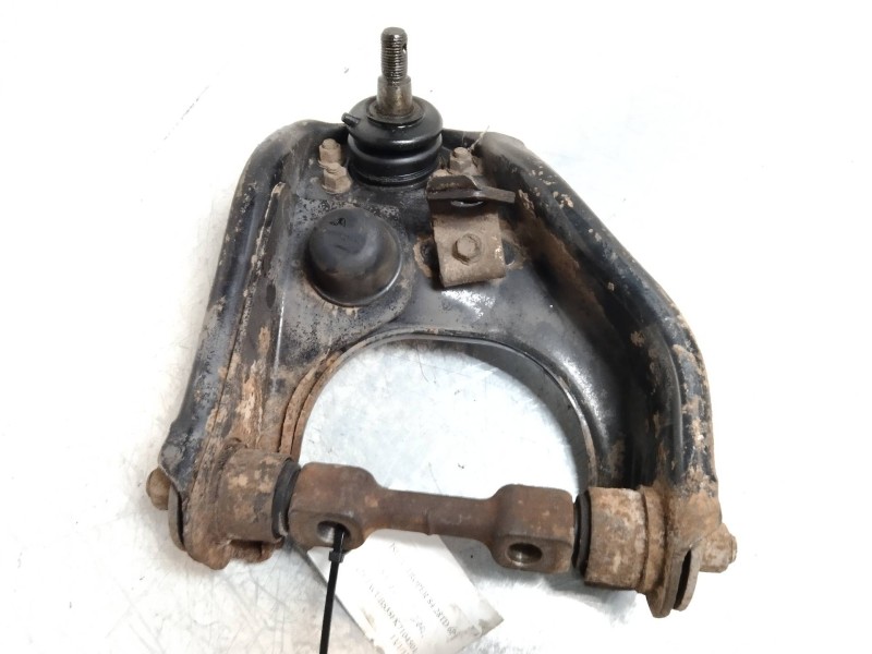 Recambio de brazo suspension superior delantero izquierdo para isuzu trooper ubs 55 referencia OEM IAM   