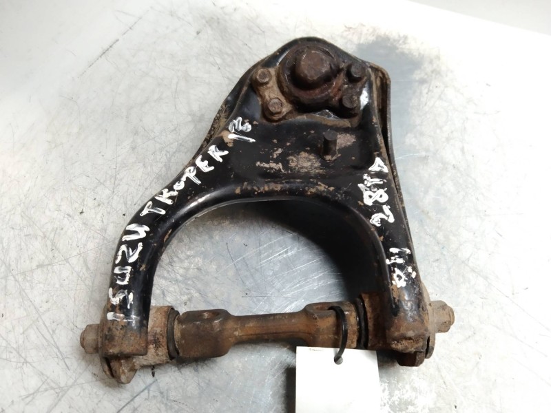 Recambio de brazo suspension superior delantero izquierdo para isuzu trooper ubs 55 referencia OEM IAM   