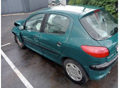 peugeot 206 berlina del año 2000 2
