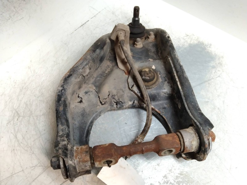 Recambio de brazo suspension superior delantero derecho para isuzu trooper 3.0 dti cat referencia OEM IAM   