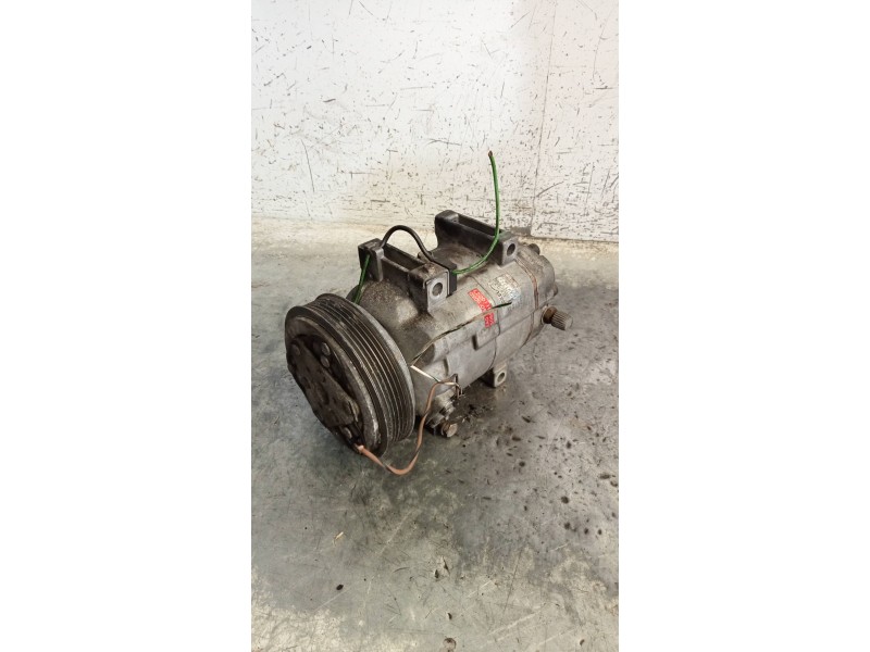 Recambio de compresor aire acondicionado para audi coupe (8b3) básico referencia OEM IAM 4A0260805D DCW17B 5062310252