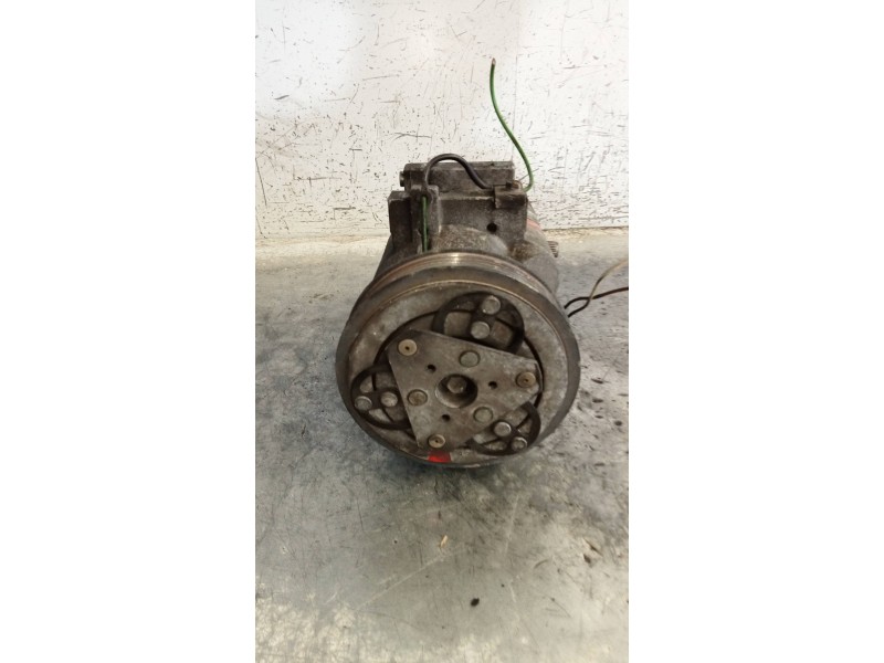 Recambio de compresor aire acondicionado para audi coupe (8b3) básico referencia OEM IAM 4A0260805D DCW17B 5062310252