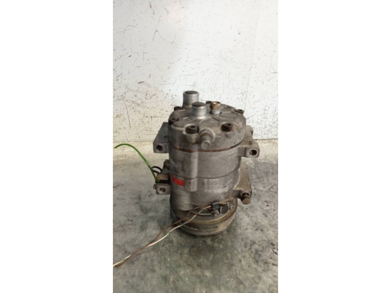 Recambio de compresor aire acondicionado para audi coupe (8b3) básico referencia OEM IAM 4A0260805D DCW17B 5062310252