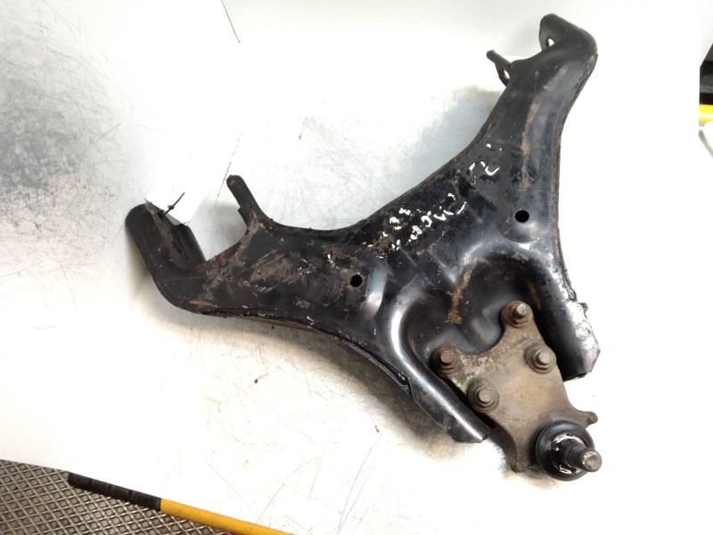Recambio de brazo suspension inferior delantero izquierdo para isuzu trooper 3.0 dti cat referencia OEM IAM   