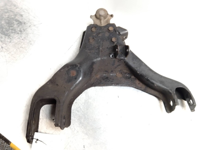 Recambio de brazo suspension inferior delantero izquierdo para isuzu trooper 3.0 dti cat referencia OEM IAM   