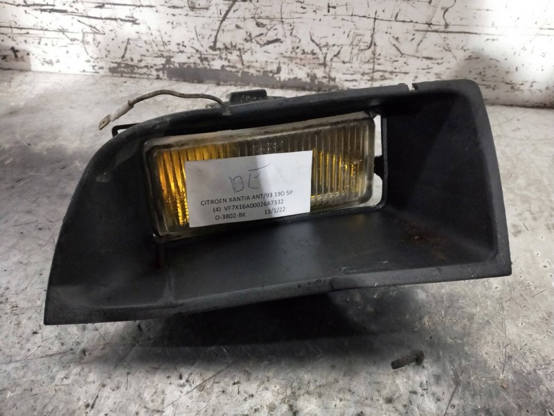 Recambio de faro antiniebla derecho para citroen xantia berlina 1.9 d x referencia OEM IAM   