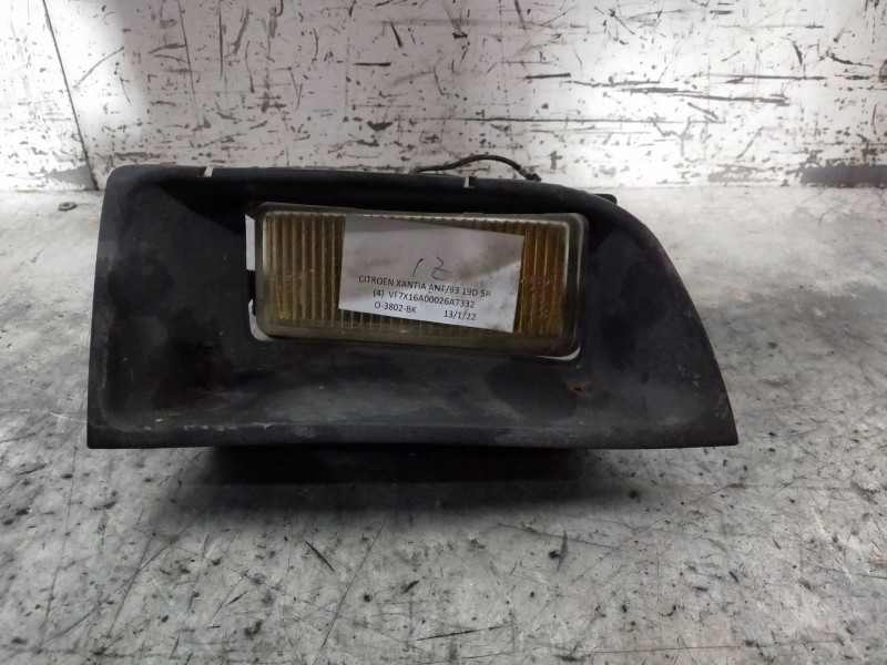 Recambio de faro antiniebla izquierdo para citroen xantia berlina 1.9 d x referencia OEM IAM   