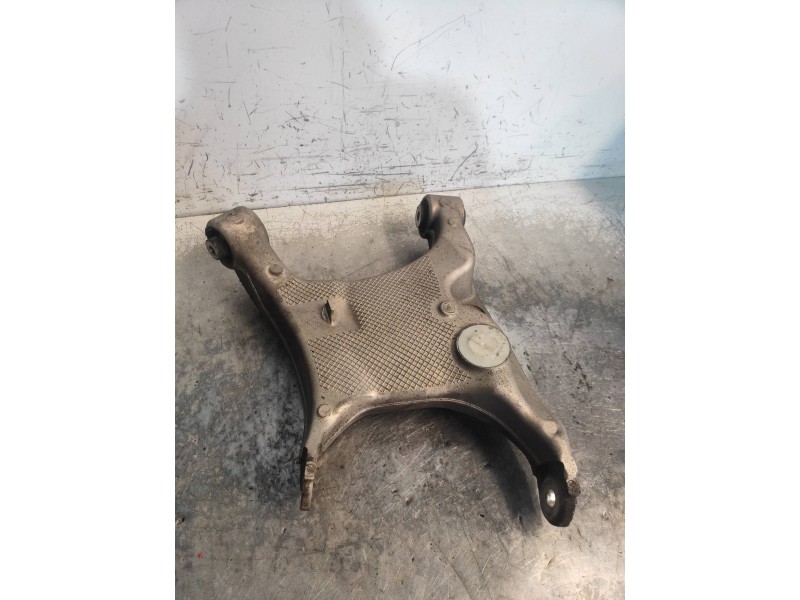Recambio de brazo suspension inferior trasero izquierdo para bmw serie 6 coupe (e63) 635d referencia OEM IAM 6755989  3332234799