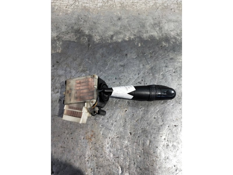 Recambio de mando luces para toyota yaris (ncp1/nlp1/scp1) 1.4 d-4d expo referencia OEM IAM   