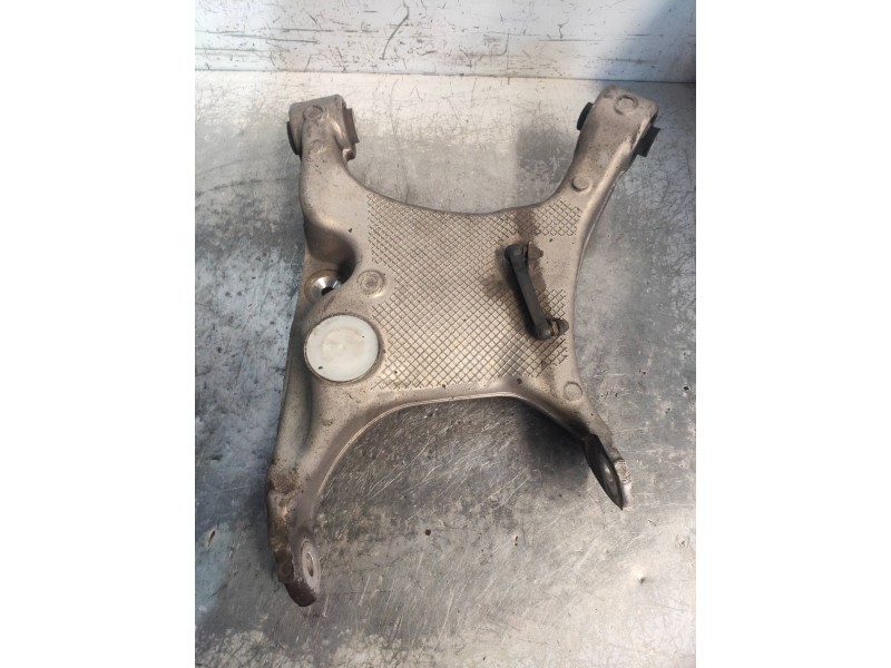 Recambio de brazo suspension inferior trasero derecho para bmw serie 6 coupe (e63) 635d referencia OEM IAM 6755990  33322347990