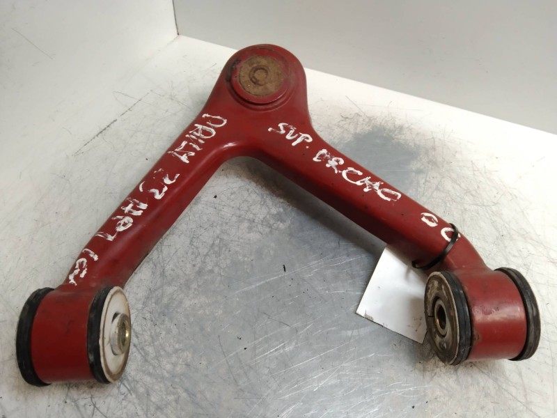 Recambio de brazo suspension superior delantero derecho para iveco daily caja abierta / volquete referencia OEM IAM   