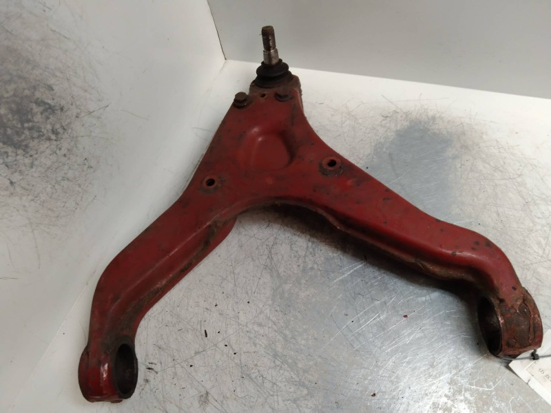 Recambio de brazo suspension inferior delantero izquierdo para iveco daily caja abierta / volquete referencia OEM IAM   