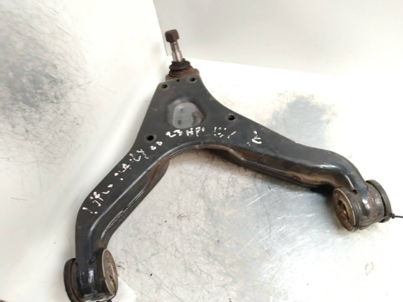 Recambio de brazo suspension inferior delantero izquierdo para iveco daily caja abierta / volquete referencia OEM IAM   