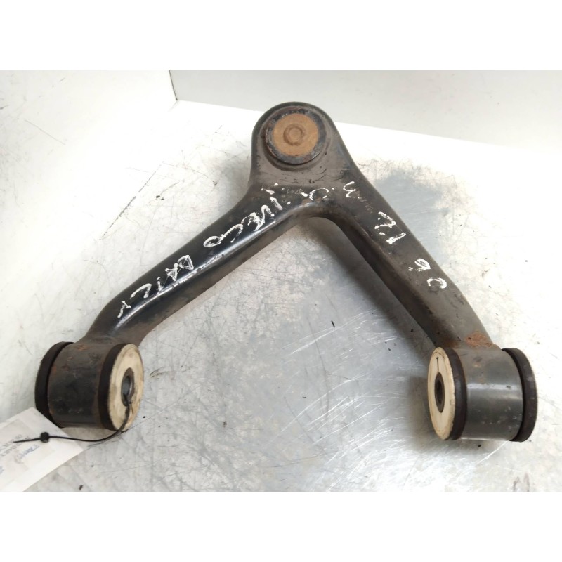 Recambio de brazo suspension superior delantero izquierdo para iveco daily caja cerrada (2006 =>) referencia OEM IAM   