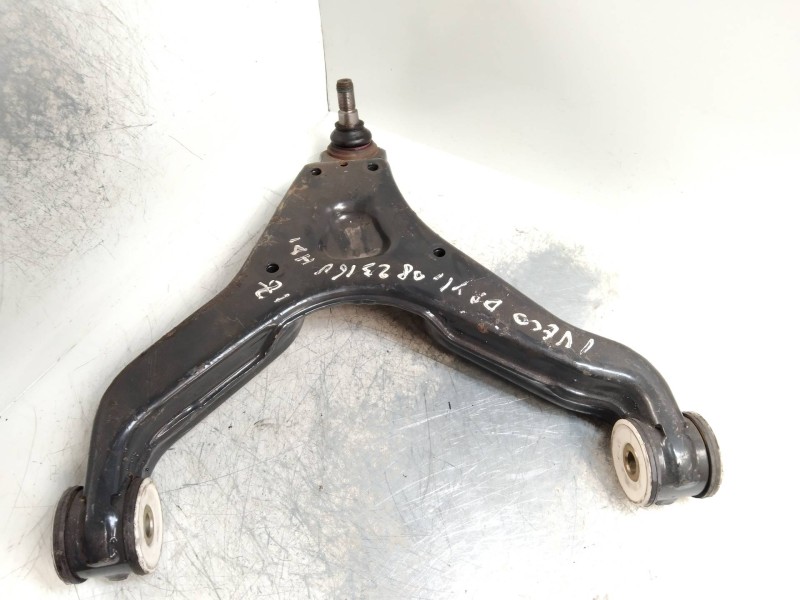 Recambio de brazo suspension inferior delantero izquierdo para iveco daily caja cerrada (2006 =>) 2.3 diesel cat referencia OEM 