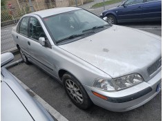 volvo s40 berlina del año 2001