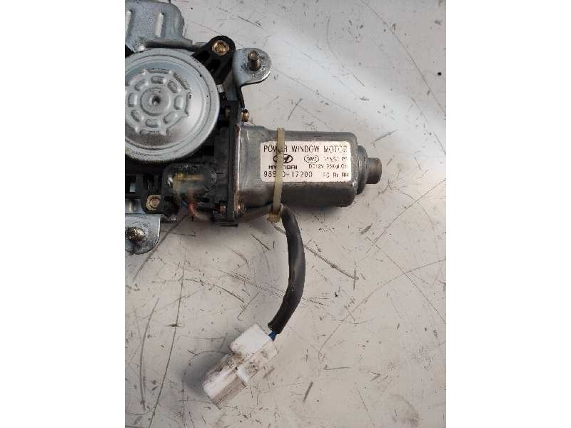 Recambio de elevalunas trasero derecho para hyundai matrix (fc) 1.6 gls referencia OEM IAM 9882017200  