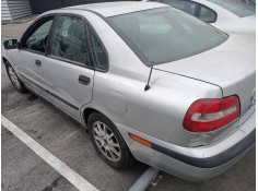 volvo s40 berlina del año 2001 2
